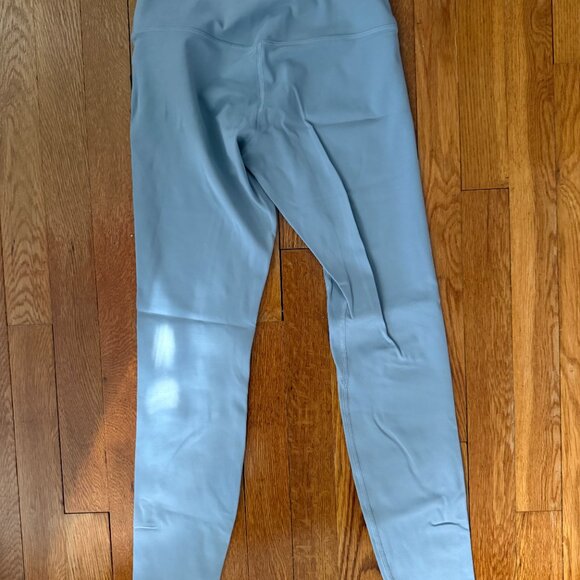 lululemon Align™ High-Rise Pant 28"- Chambray - Size 6 - Picture 4 of 6